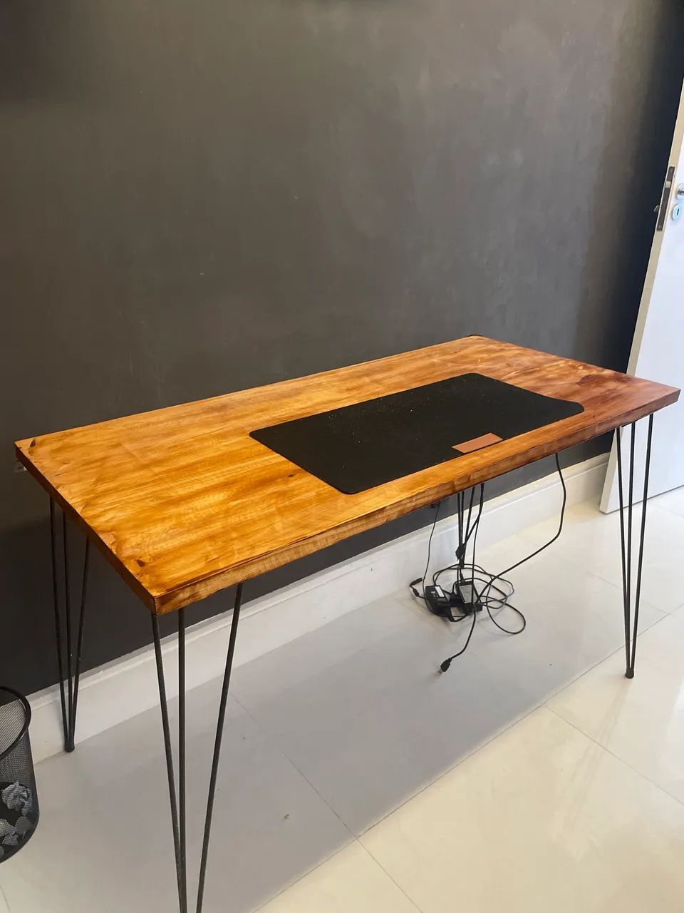 Mesa gamer de madeira - Foto 2