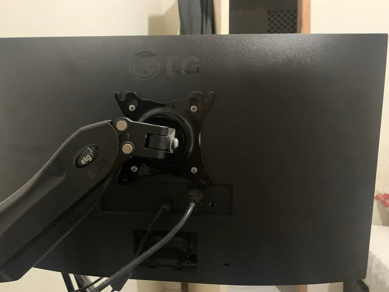 Monitor PC Gamer LG 24 - IPS, Full HD, 100Hz, HDMI - 24MS500-B - Foto 3