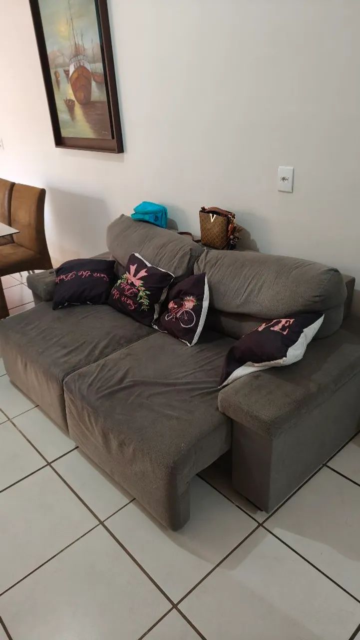 Sofá retrátil.