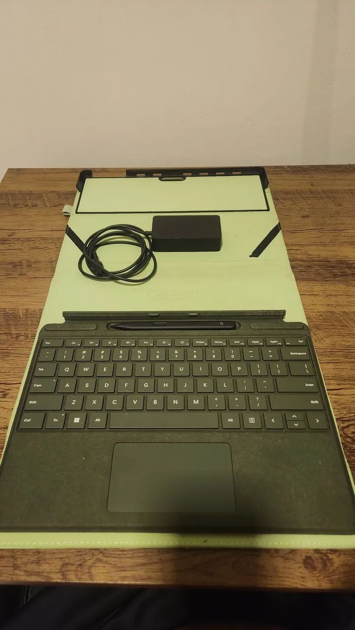 Microsoft Surface Pro 9 5G - 256GB SSD / 8GB RAM + Teclado e Caneta Slim Pen 2 - Foto 4
