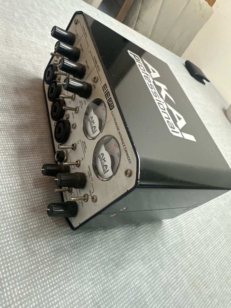 Interface de áudio AKAI professional - Foto 3