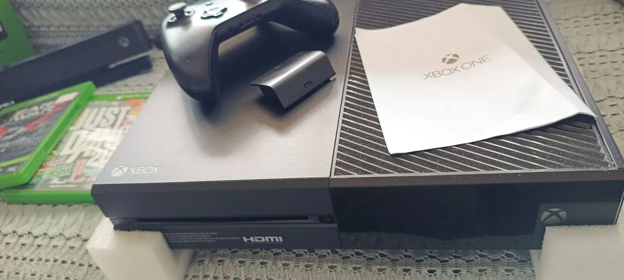 Xbox completo com Kinect 