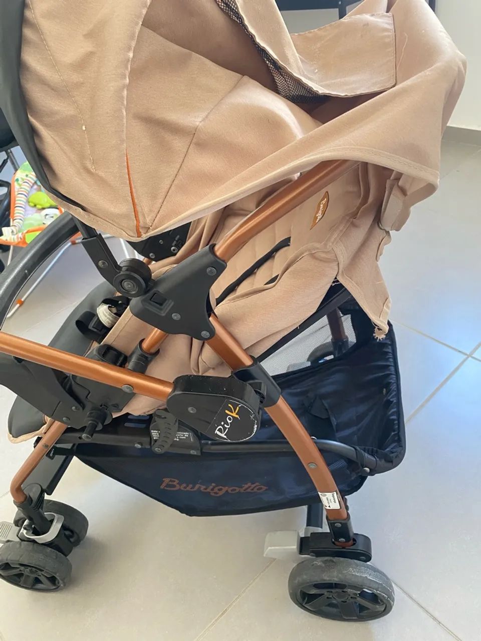Carrinho com bebe conforto burigotto - Foto 4