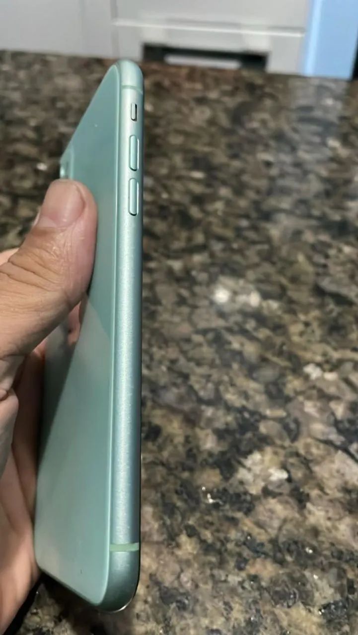 Iphone 11 verde 64gb  - Foto 2