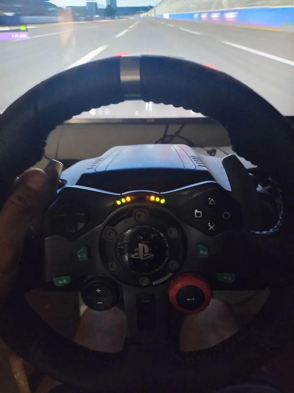 Vendo volante g29 completo muito Bom!!