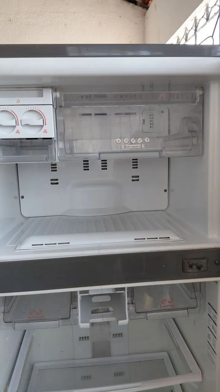 Geladeira com defeito  - Foto 3