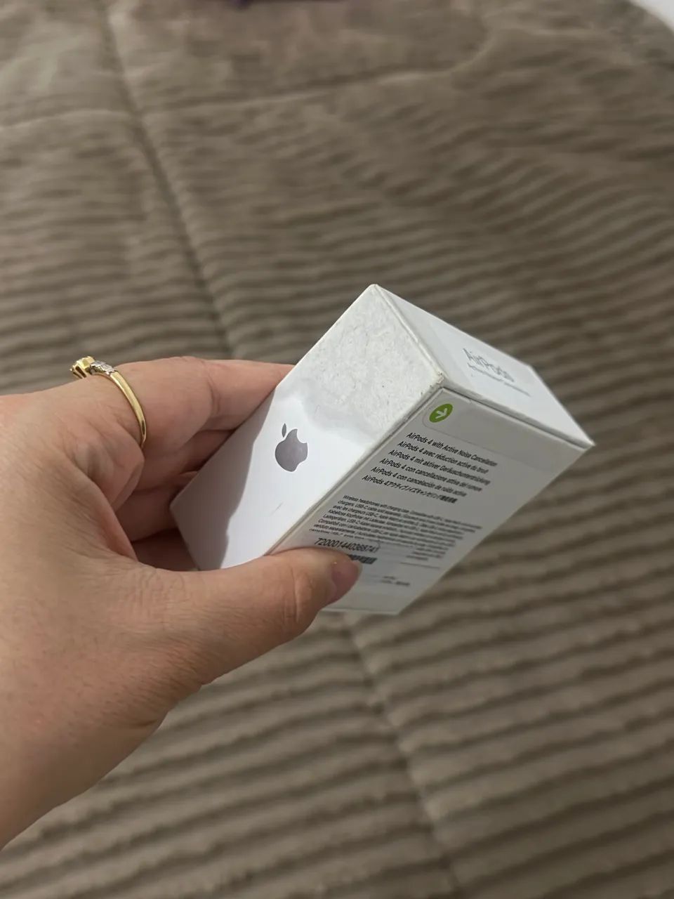 AirPods 4 com cancelamento de ruído  - Foto 2