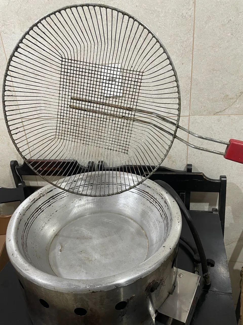 Fritadeira a gás 7 litros  - Foto 4