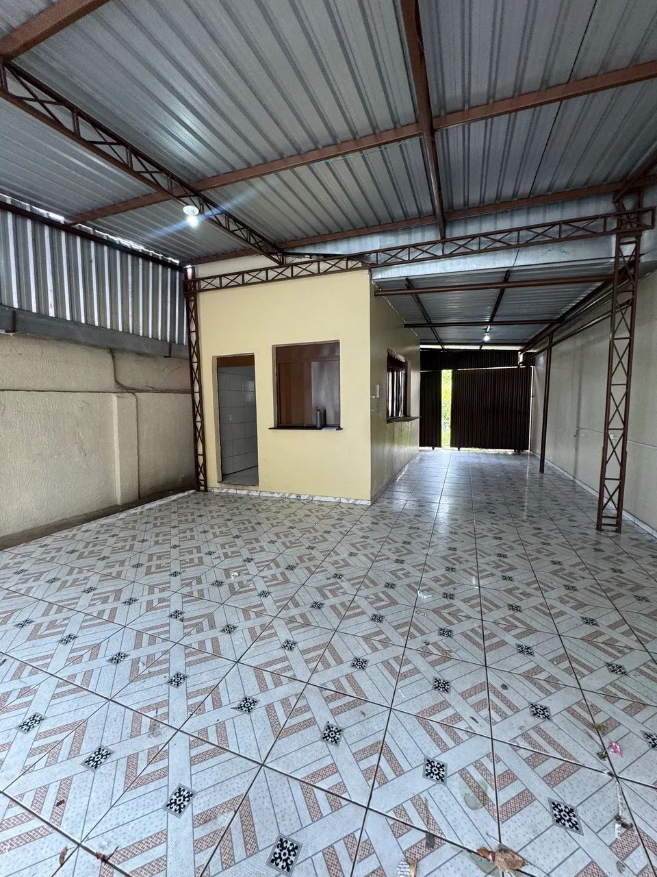Aluga-se ótimo ponto comercial localizado na Av. Jaime Brasil - Foto 4