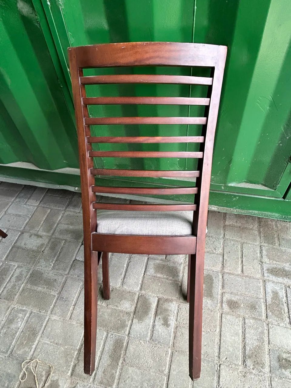 Vendo cadeiras de madeira seminovas 150 cada