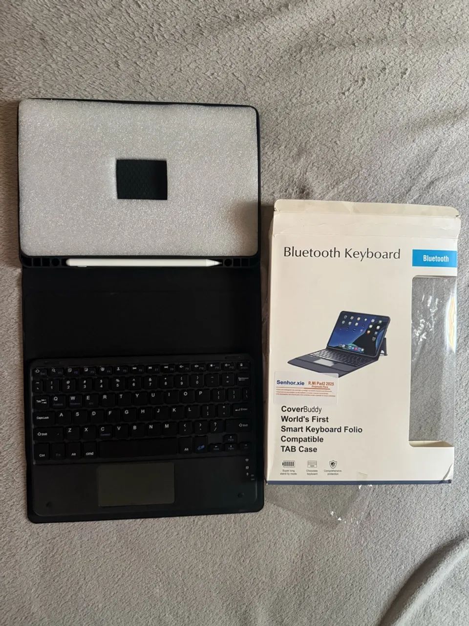 capa para tablet com teclado Bluetooth e touchpad