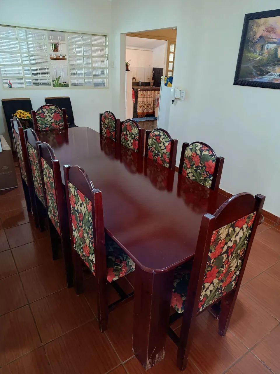 Mesa de Jantar com 10 cadeiras 