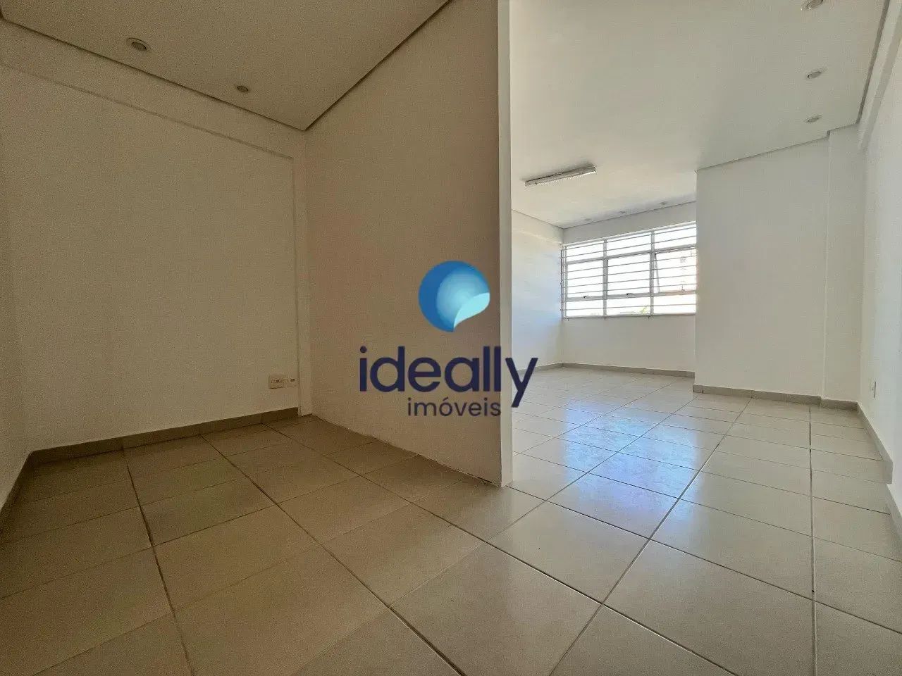 Sala Comercial à Venda - Banheiro - Elevador - 46m² - Bairro Padre Eustáquio