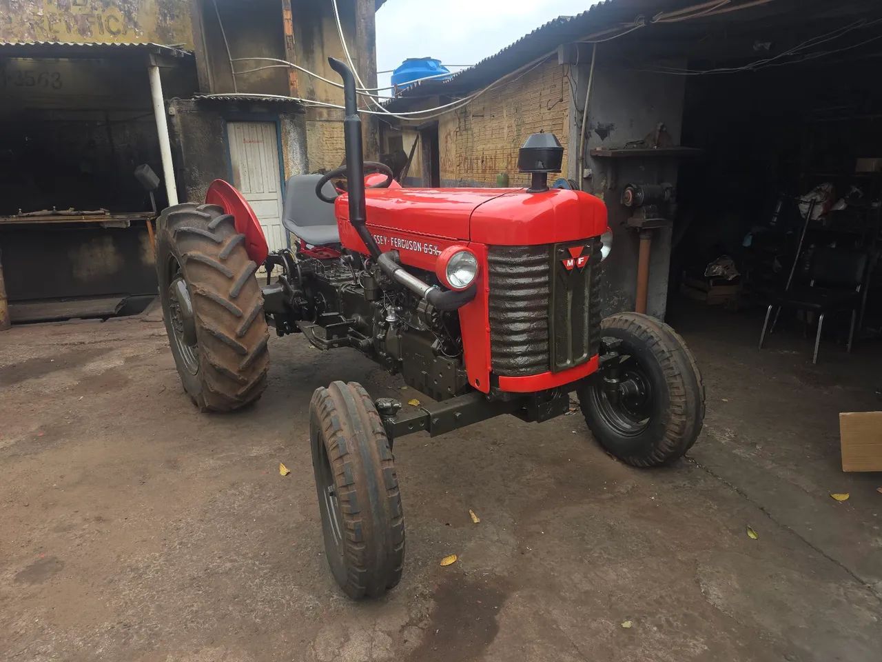 Trator MF65 motor do 275