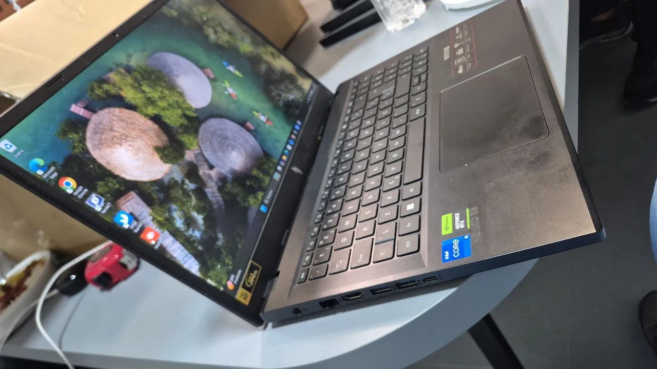Acer Nitro V15 - Foto 4