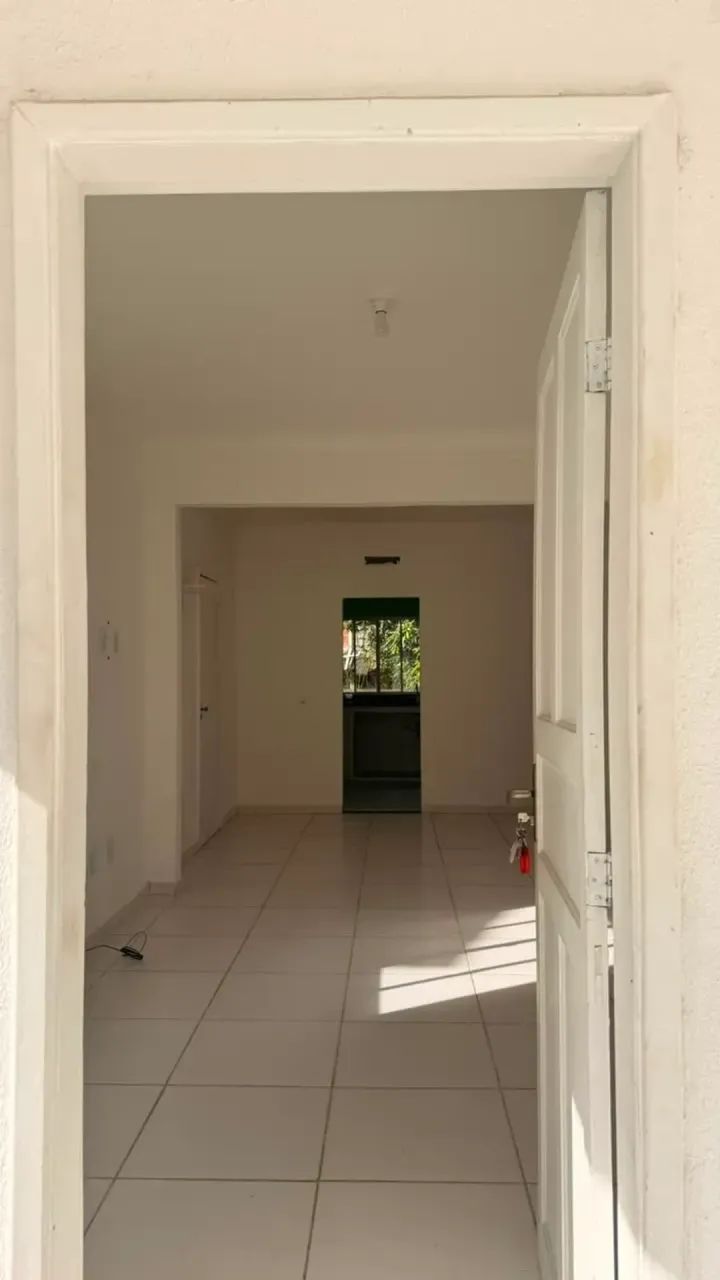 Casa com 3 quartos, garagem e quintal grande - Foto 2