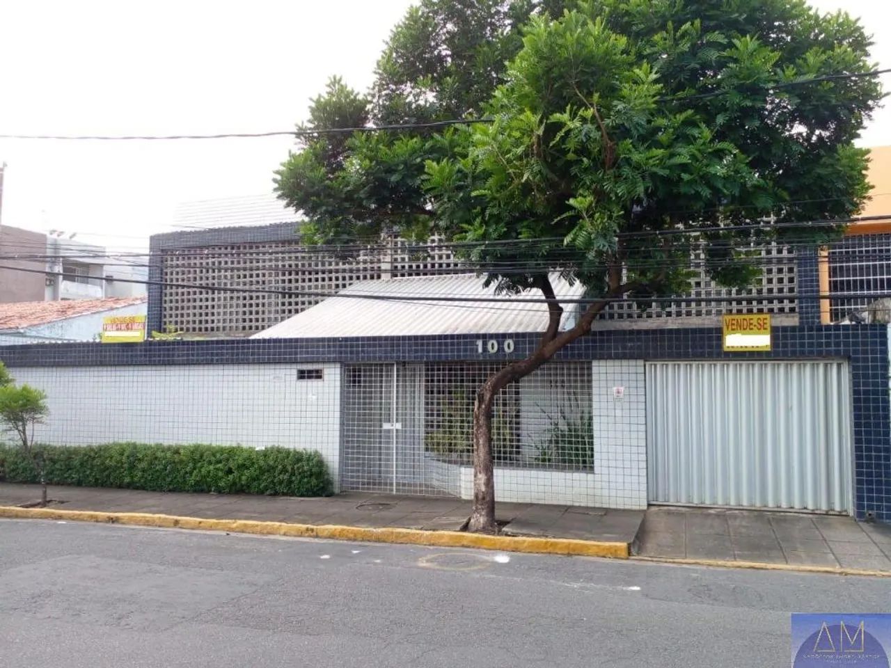 Sala/Casa Comercial à Venda em Casa Forte
