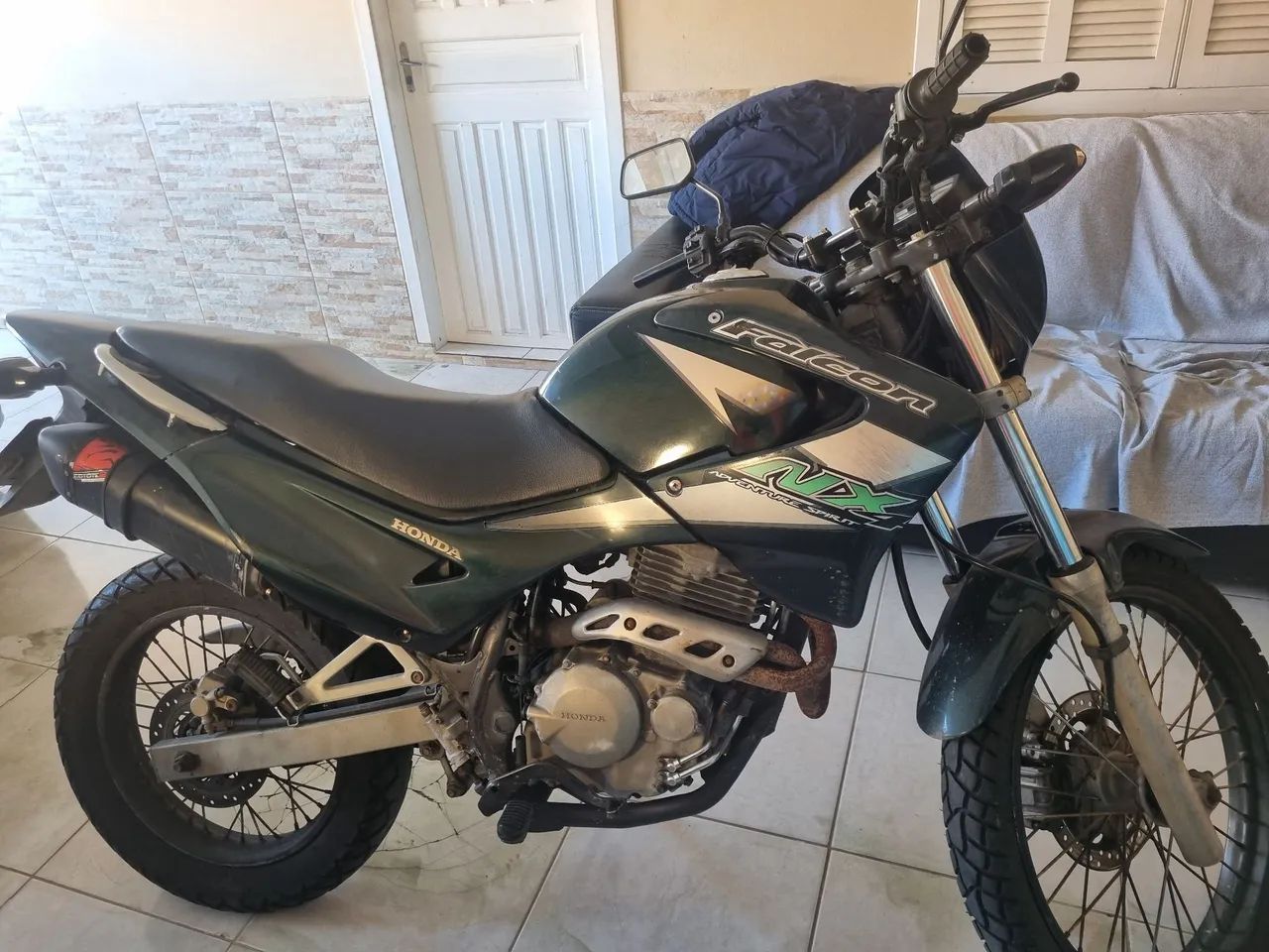 Falcon 400 2002 - Foto 2