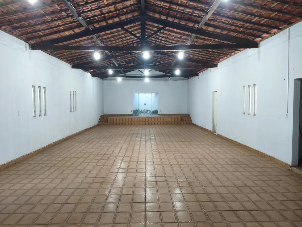 Imóvel Comercial para Venda em Picos, Bomba, 2 banheiros, 2 vagas