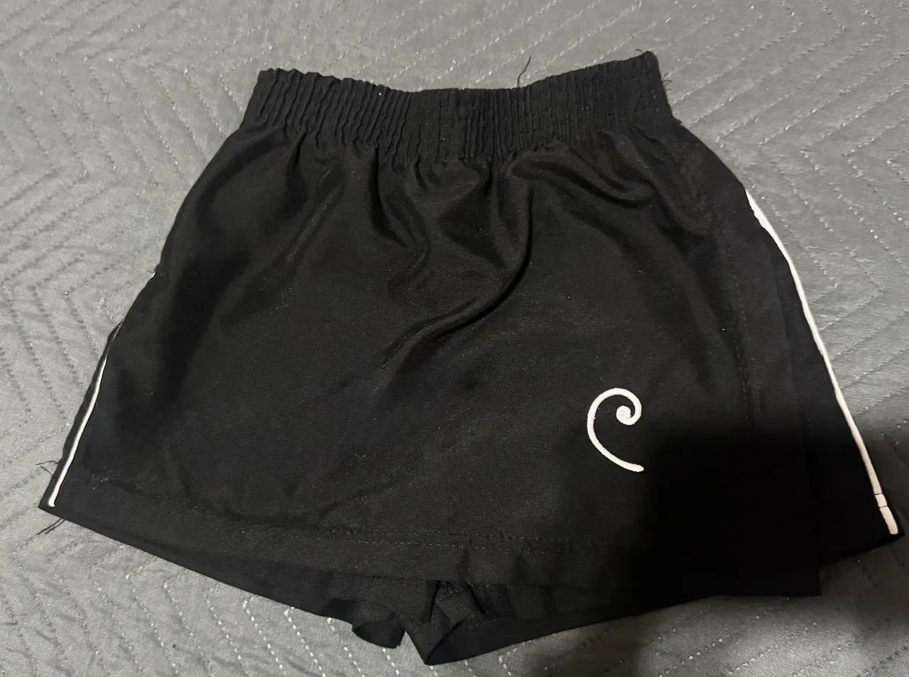 Short saia em até tem Coleguium 