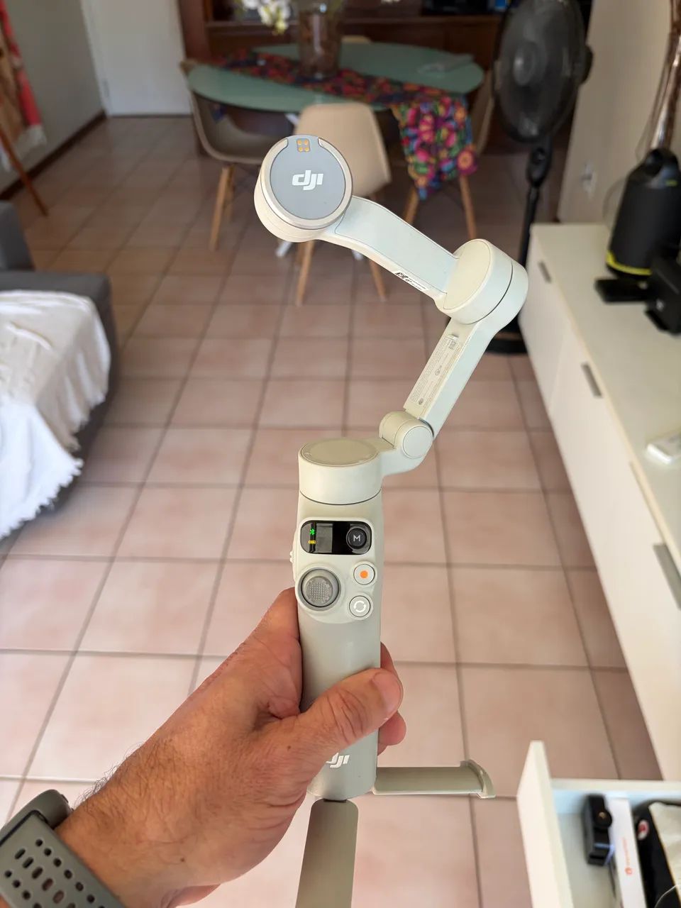 Gimbal DJI OSMO MÓBILE 7 - Acessórios para Câmeras e Filmadoras