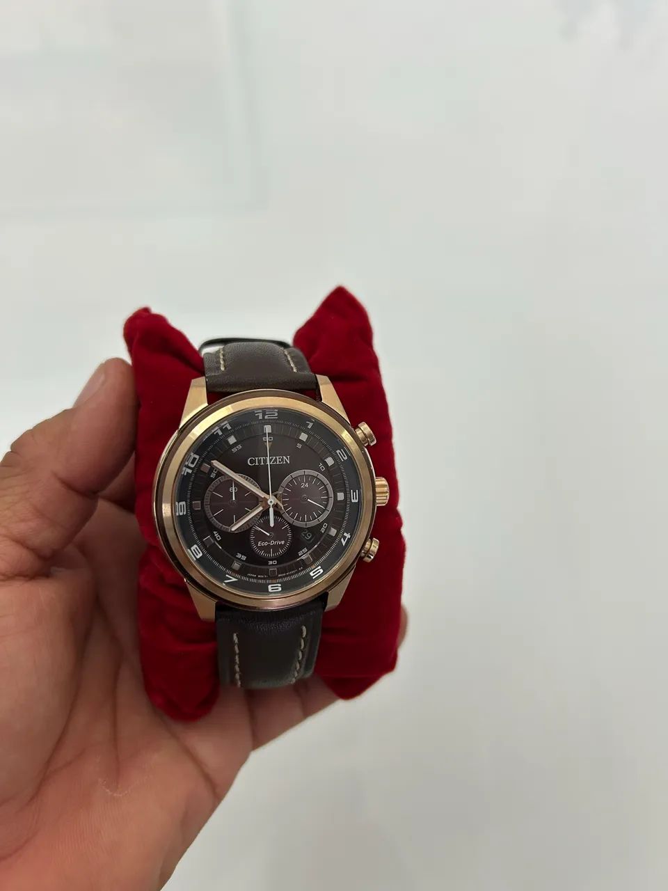 Citizen Eco-Drive Chronograph (modelo CA4037-01W) com caixa em tom de ouro rosa  - Foto 2