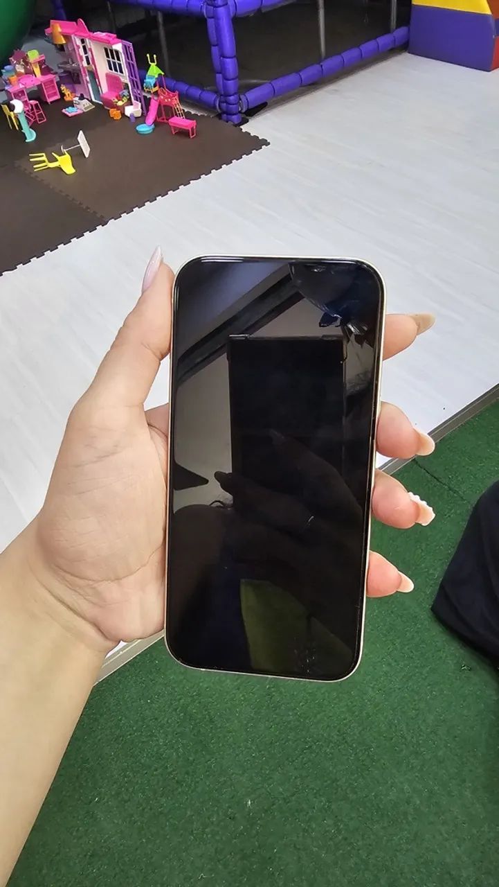 iPhone 15 (128g) - Amarelo  - Foto 2