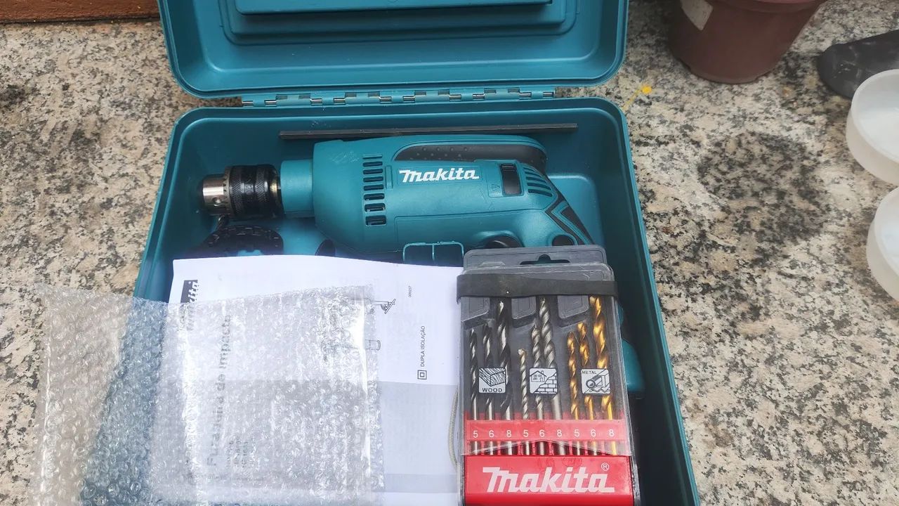 Furadeira com impacto Makita sem uso  - Foto 4
