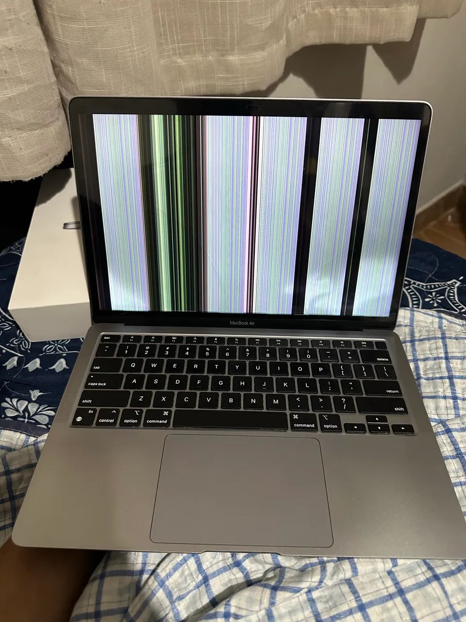 MacBook Air M1 8gb 256gb SSD DEFEITO - Foto 3