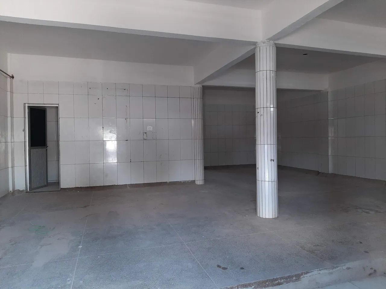 OPORTUNIDADE IMPERDÍVEL: LOJAS MODULARES EM CORREDOR COMERCIAL ESTRATÉGICO: 30m², 60m² e 1 - Foto 3