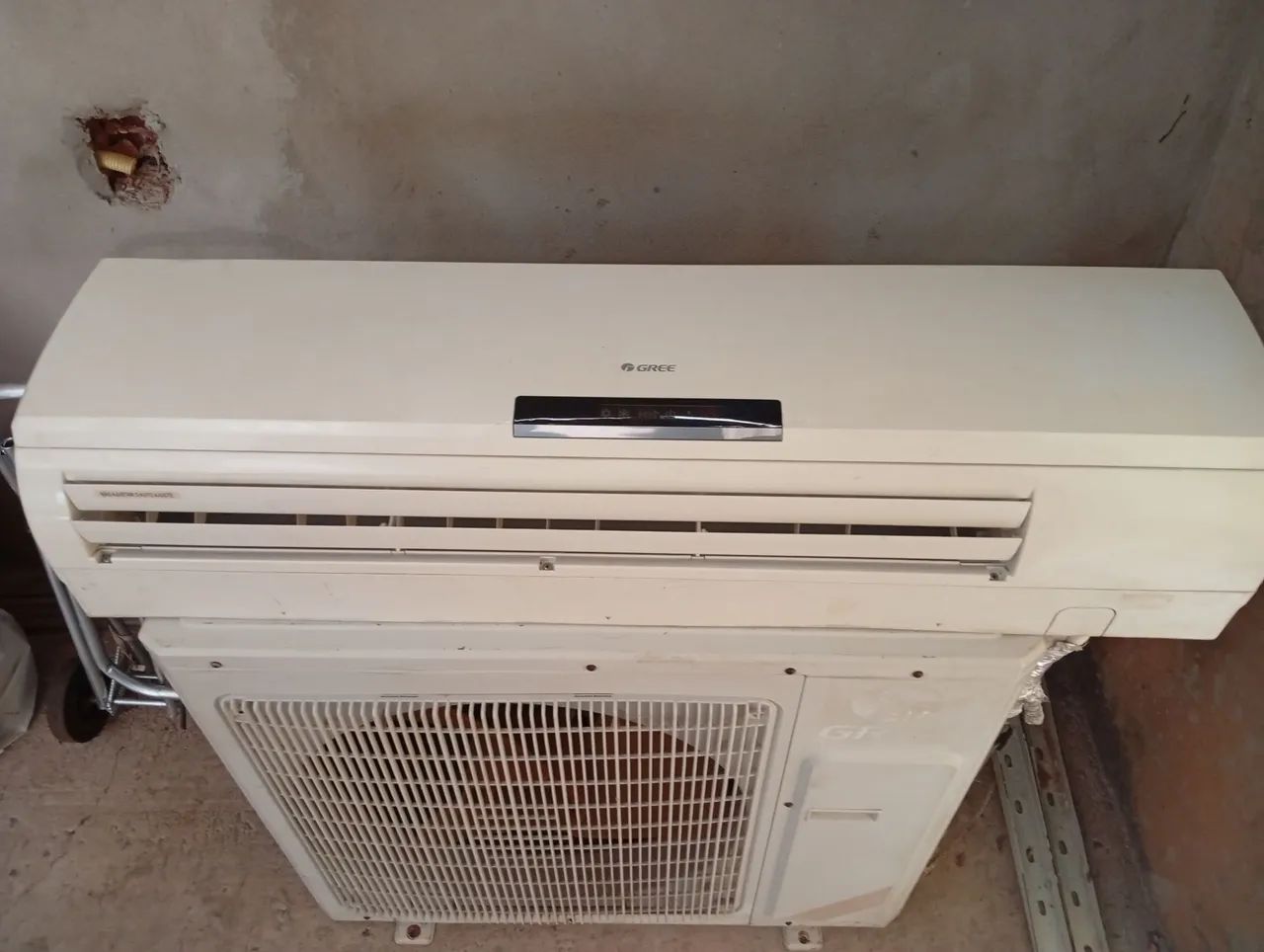 Vendo um ar condicionado de 24000