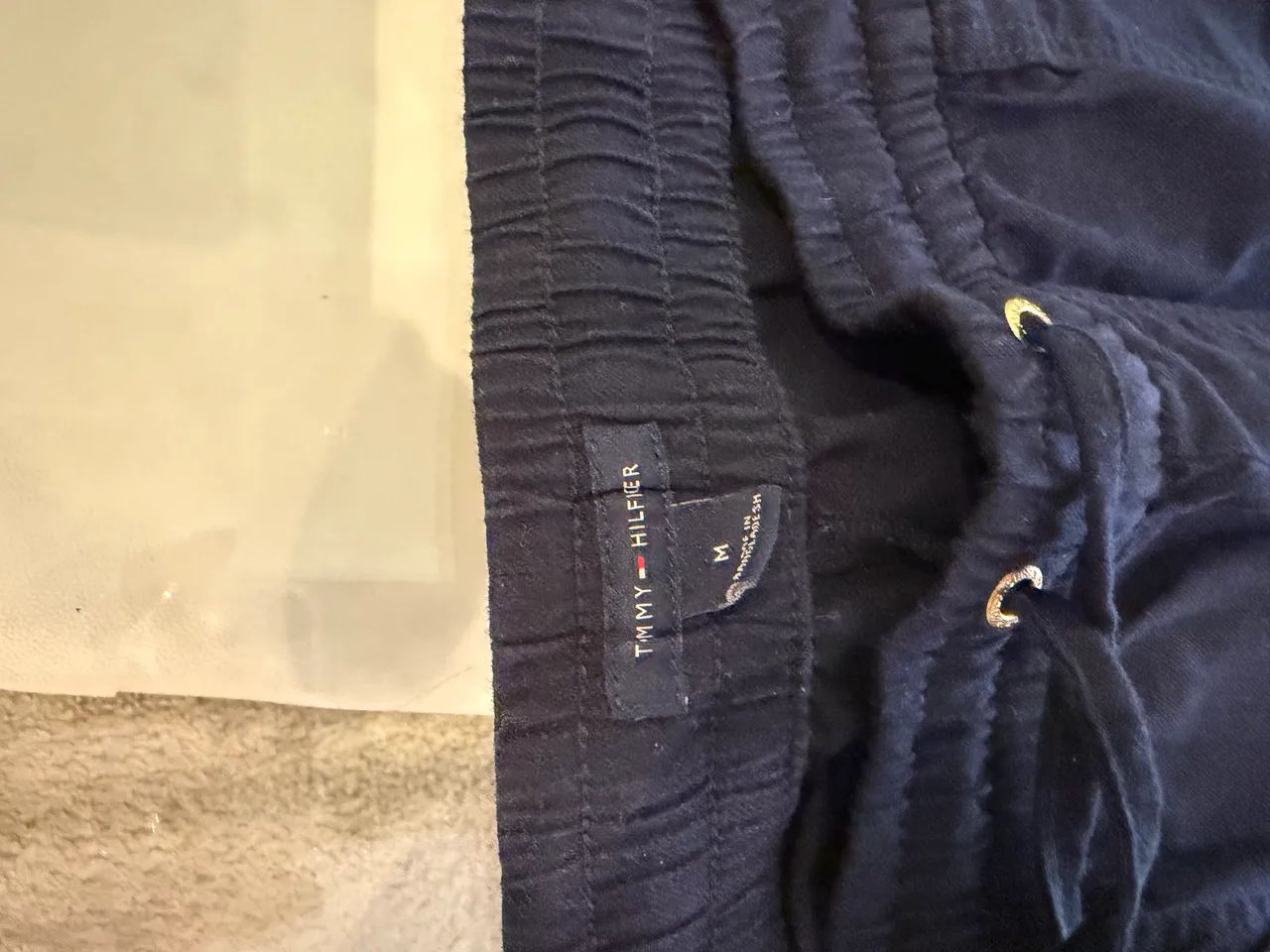 Vendo calça tommy Hilfiger original azul marinho  - Foto 4