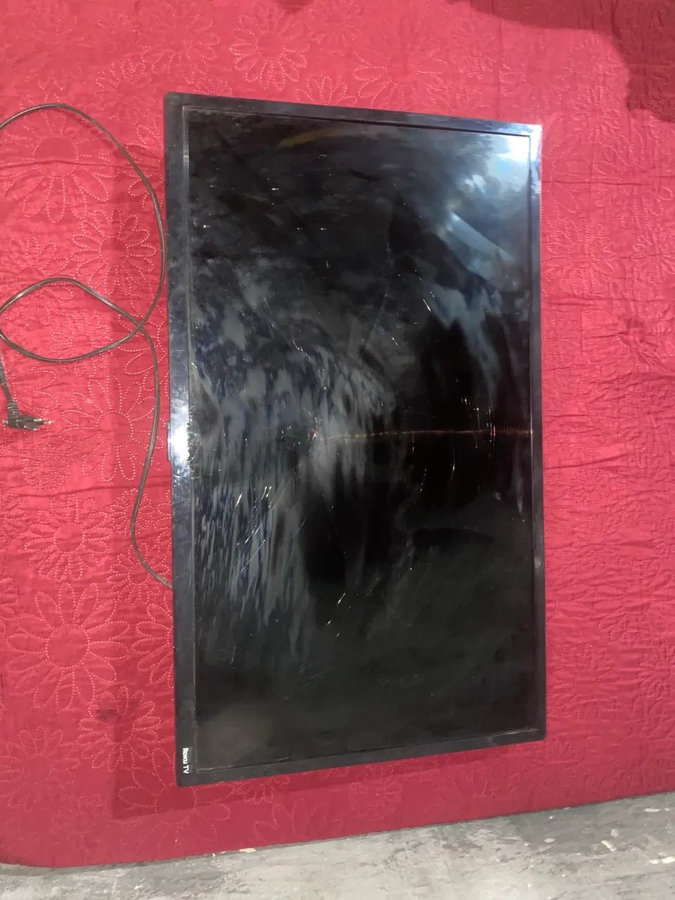 TV de 32 polegadas pra retirada de peças  - Foto 2