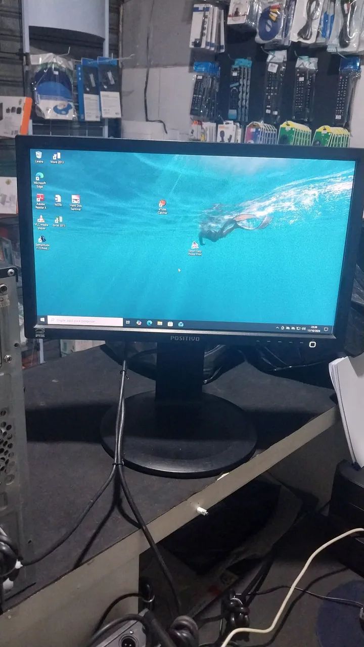 Monitor de 20 polegadas bem novinho imagens limpa  - Foto 2