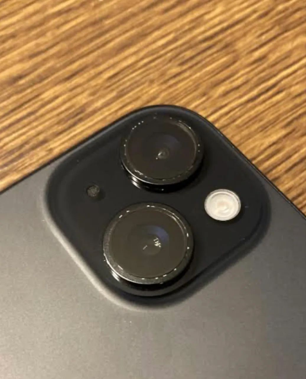 iPhone 15 black