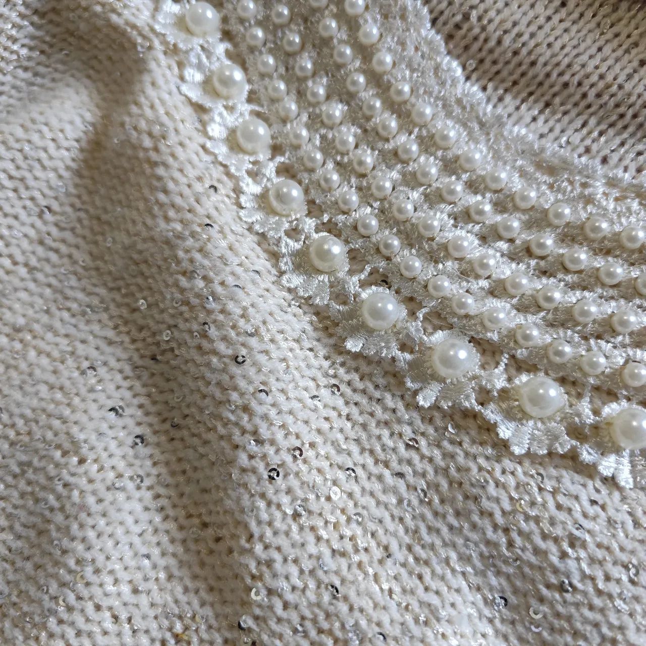 Blusa Tricô Off White Com Pérolas E Brilho Carmelo Modas M - Foto 4