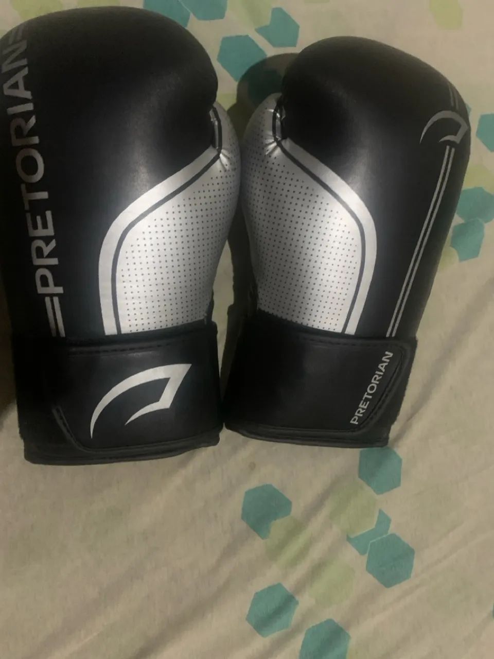vende-se luva pretorian 10oz