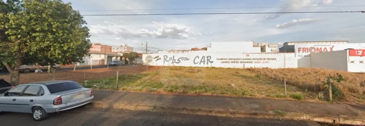 Terreno Padrão em Uberlândia - Foto 2