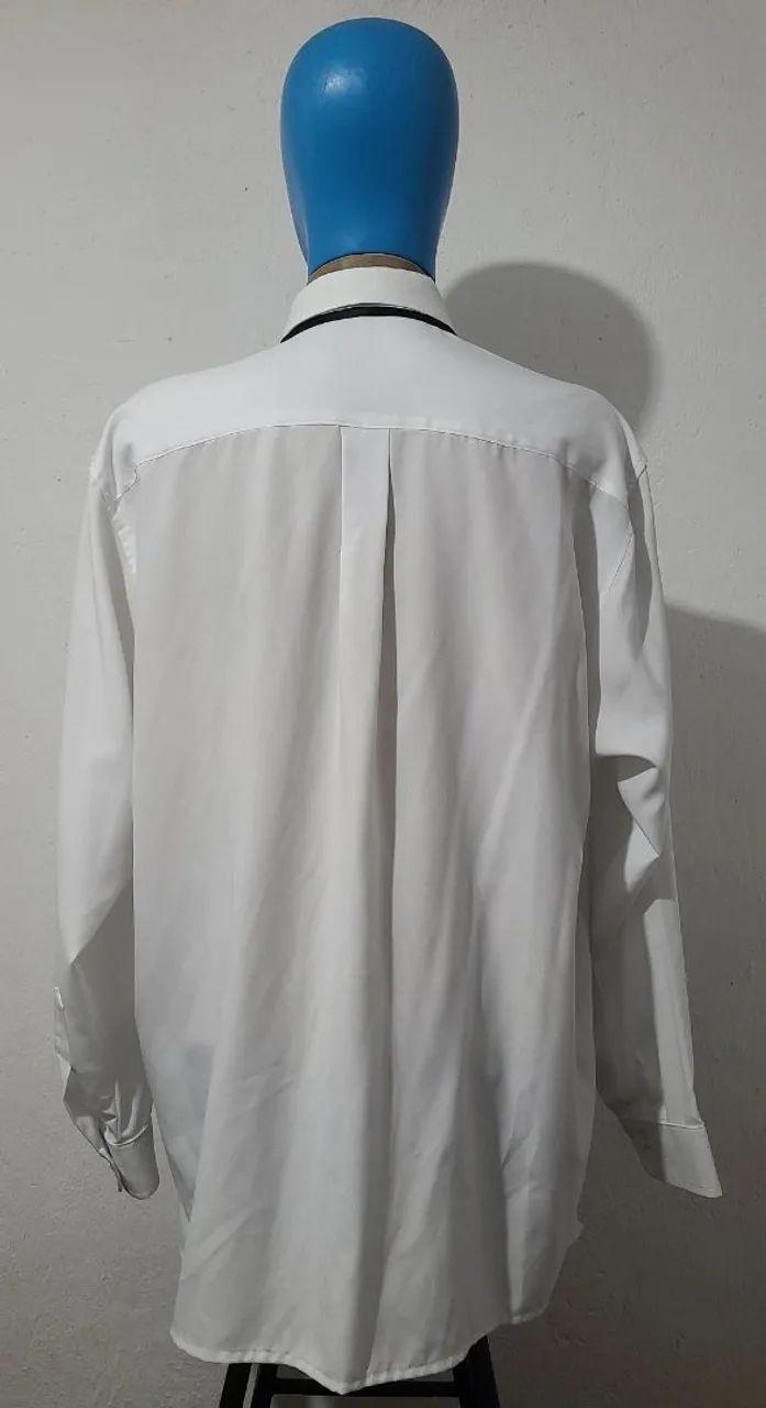 Blazer Preto tamanho 64, bonito, elegante, bem confortável, design moderno, atual.  - Foto 4