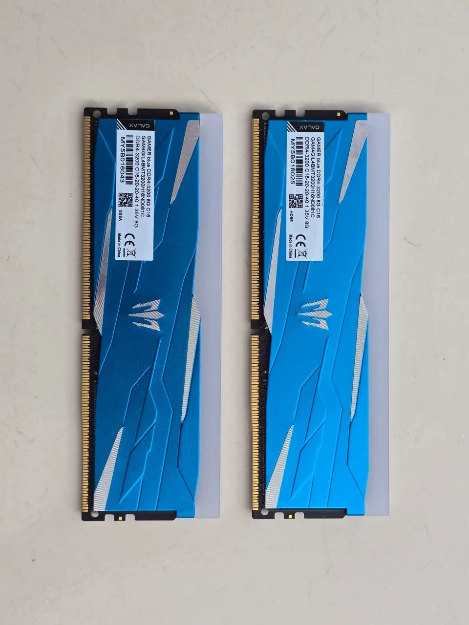 Memória RAM 16GB (2x8GB) DDR4 3200MHZ Galax Blue - Foto 2