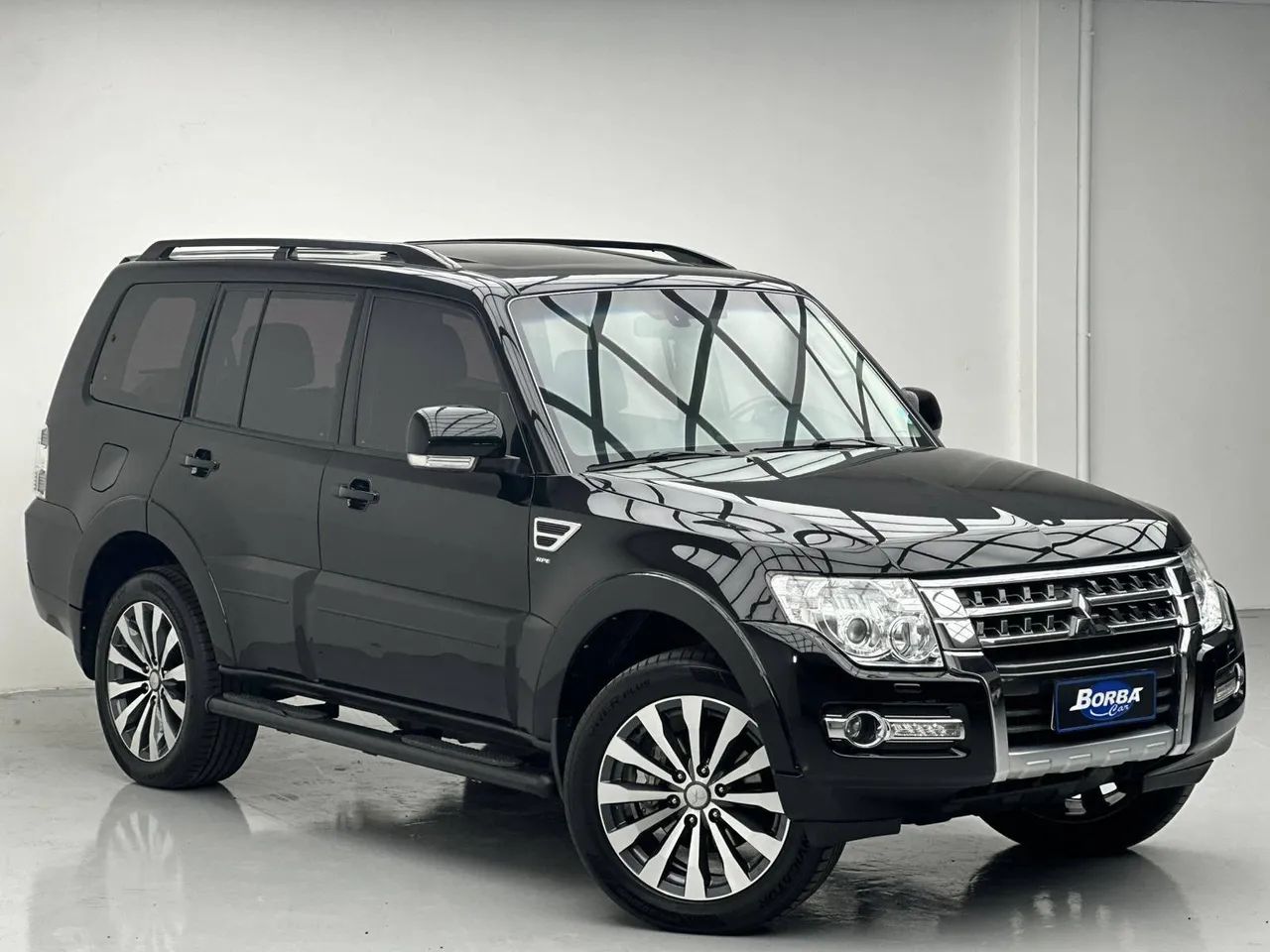 Mitsubishi Pajero 2016