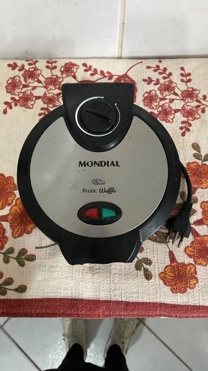 Máquina de Waffle MONDIAL Pratic Waffle