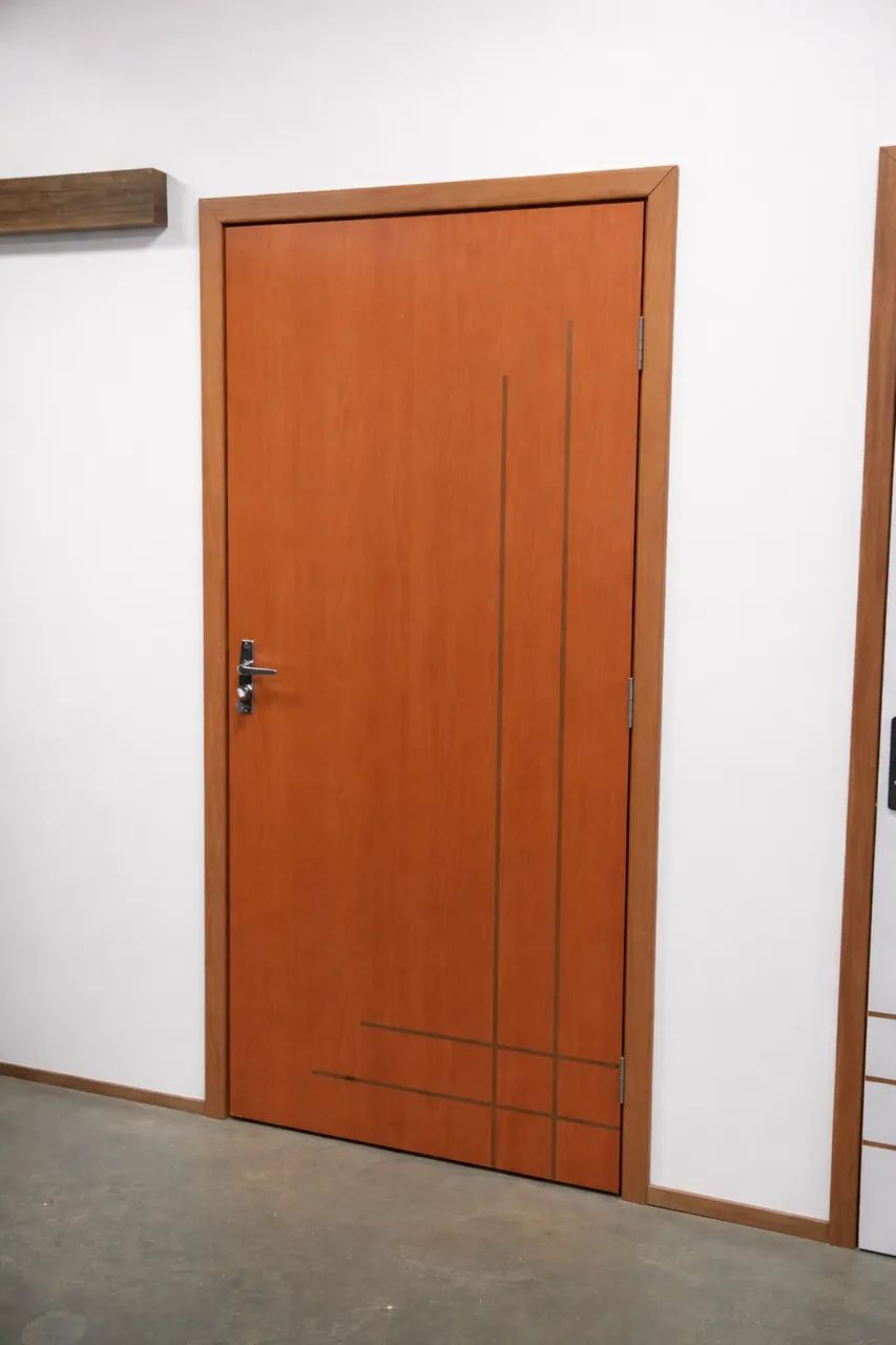 Laminated Doors495438784858705921