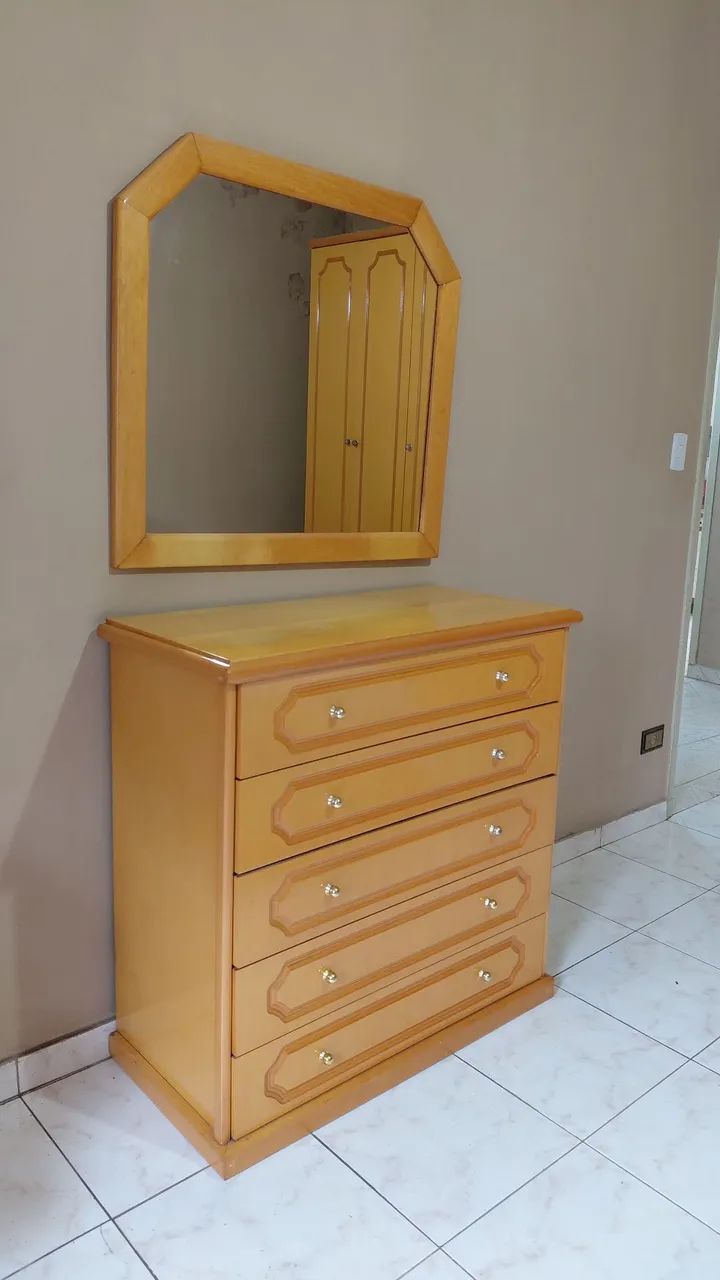 Vendo comoda com espelho 5 gavetas  - Foto 5