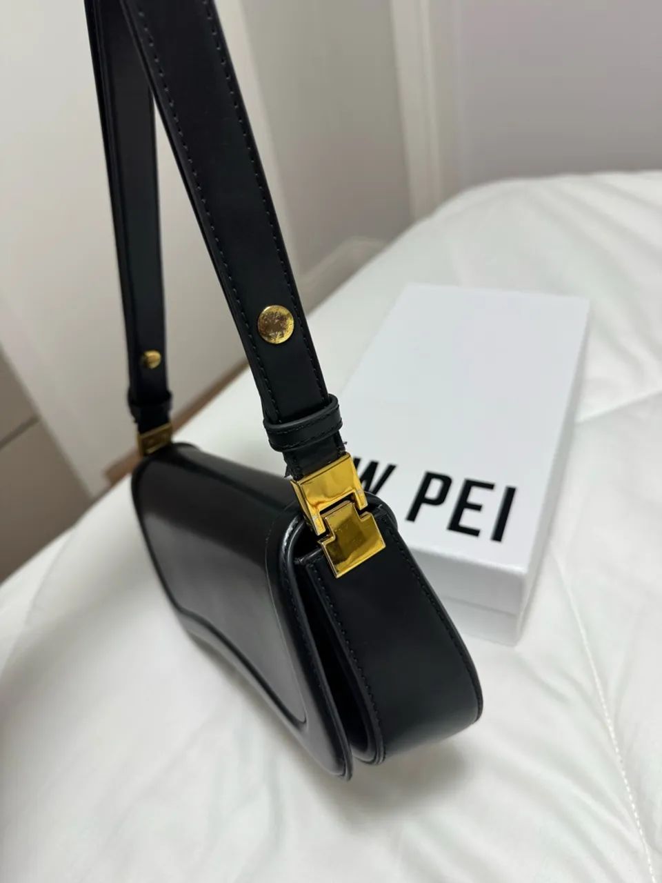 Bolsa JW PEI preta - Foto 3
