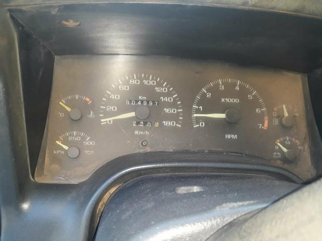 S10 ano 2000 básica