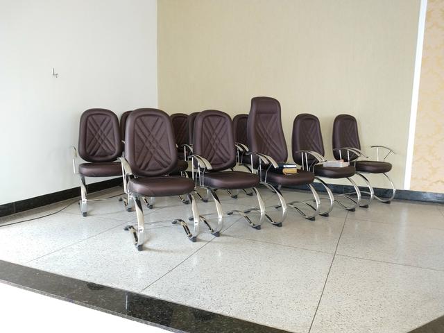 Poltrona P/ Igrejas. Fabricação própria - Foto 4