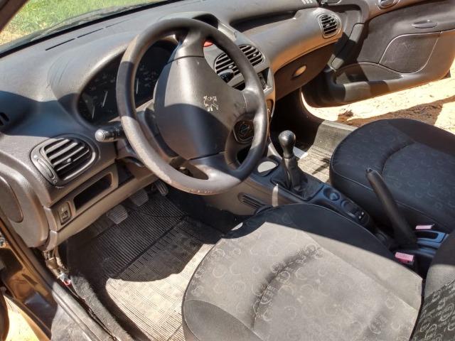 Peugeot 206, ano 2002/2003, 1.0, gasolina - Foto 3