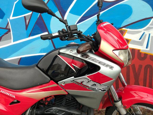 Honda nx4 falcon 2005 troco por moto de menor cilindrada - Foto 2