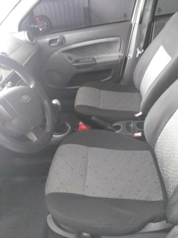 Fiesta Hatch 1.0 é Na World Car - Foto 13